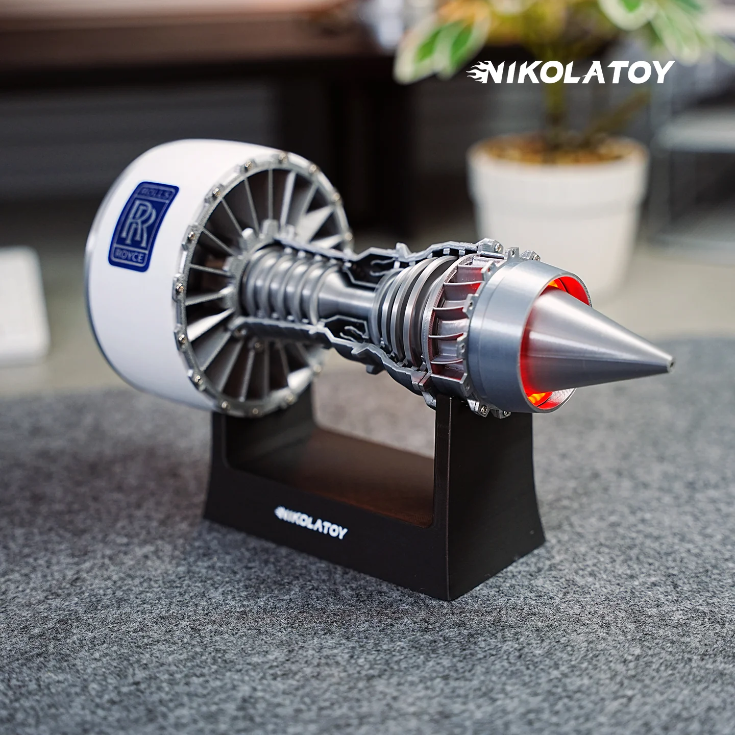 All New TR900 Turbofan Engine Model (23cm / 9in) - Image 2